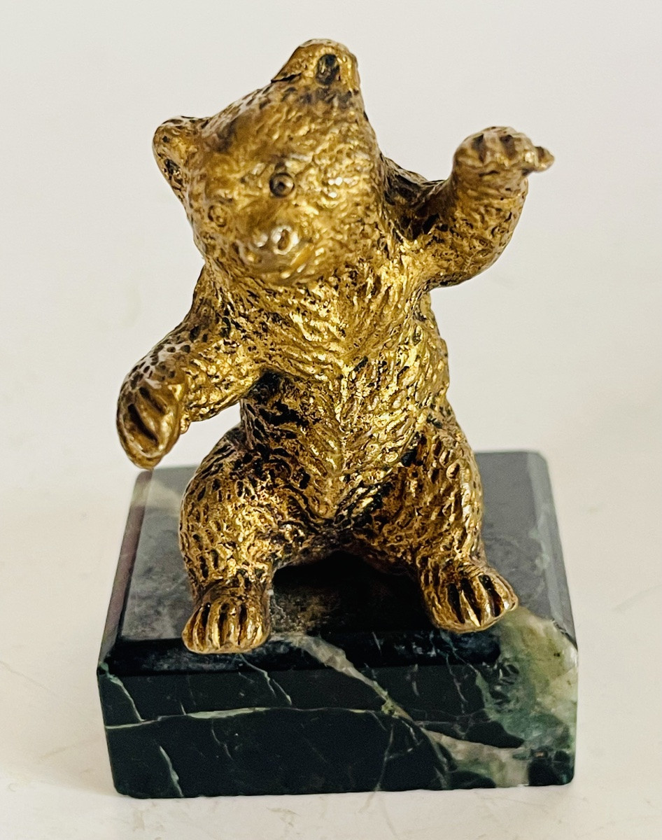 Bronze Bear-photo-2